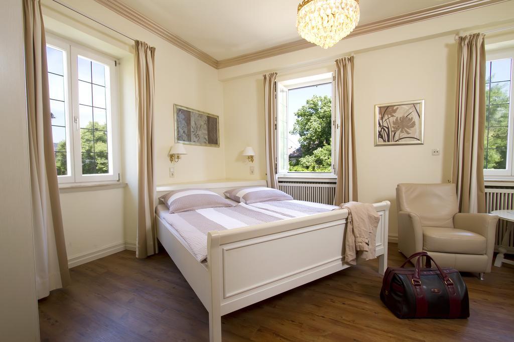Gaestehaus Hebinger Am Schlosspark Deidesheim Kültér fotó